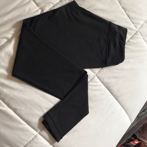 Lululemon wunder under low rise size 6 reversible!